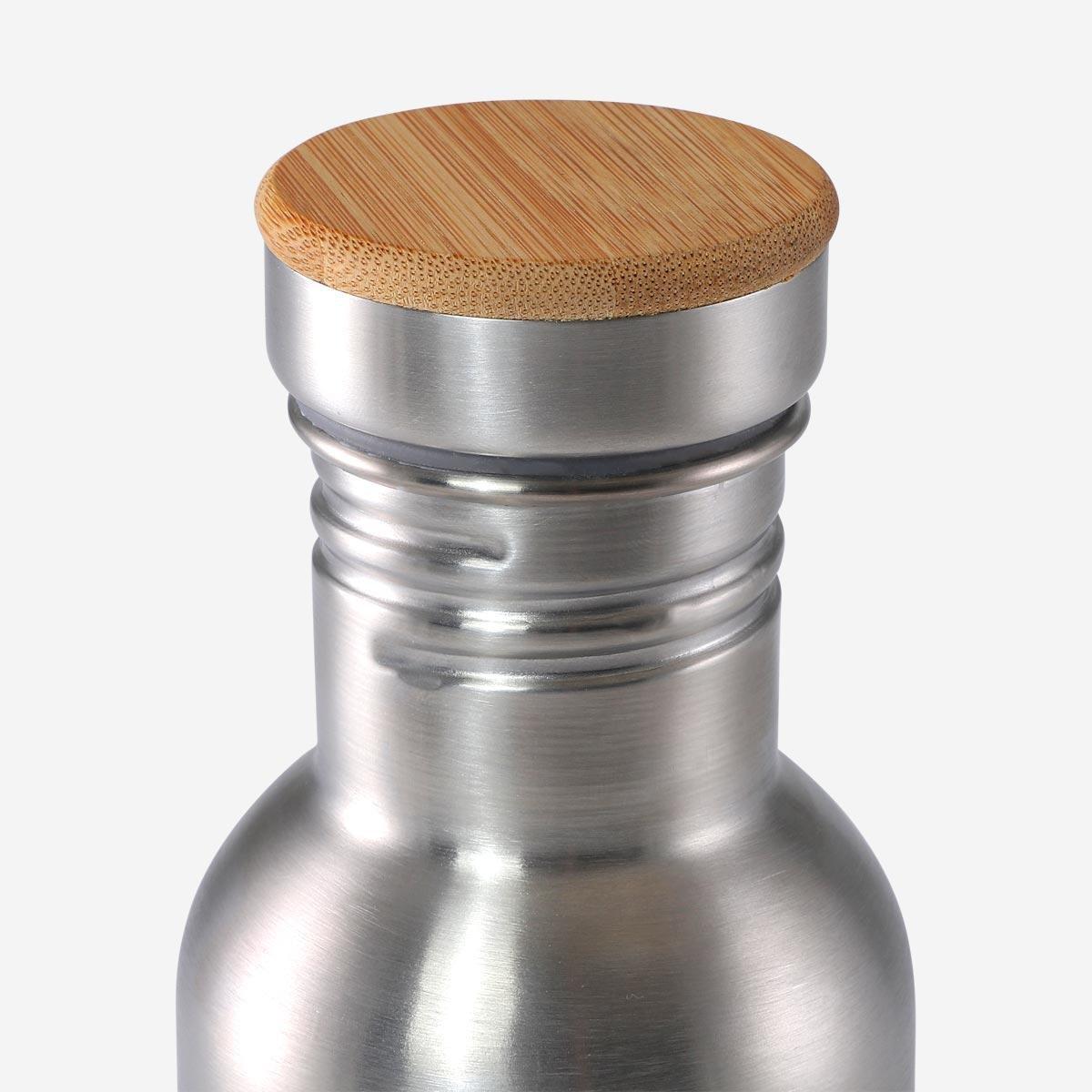 Silver steel drinking bottle. 500 ml