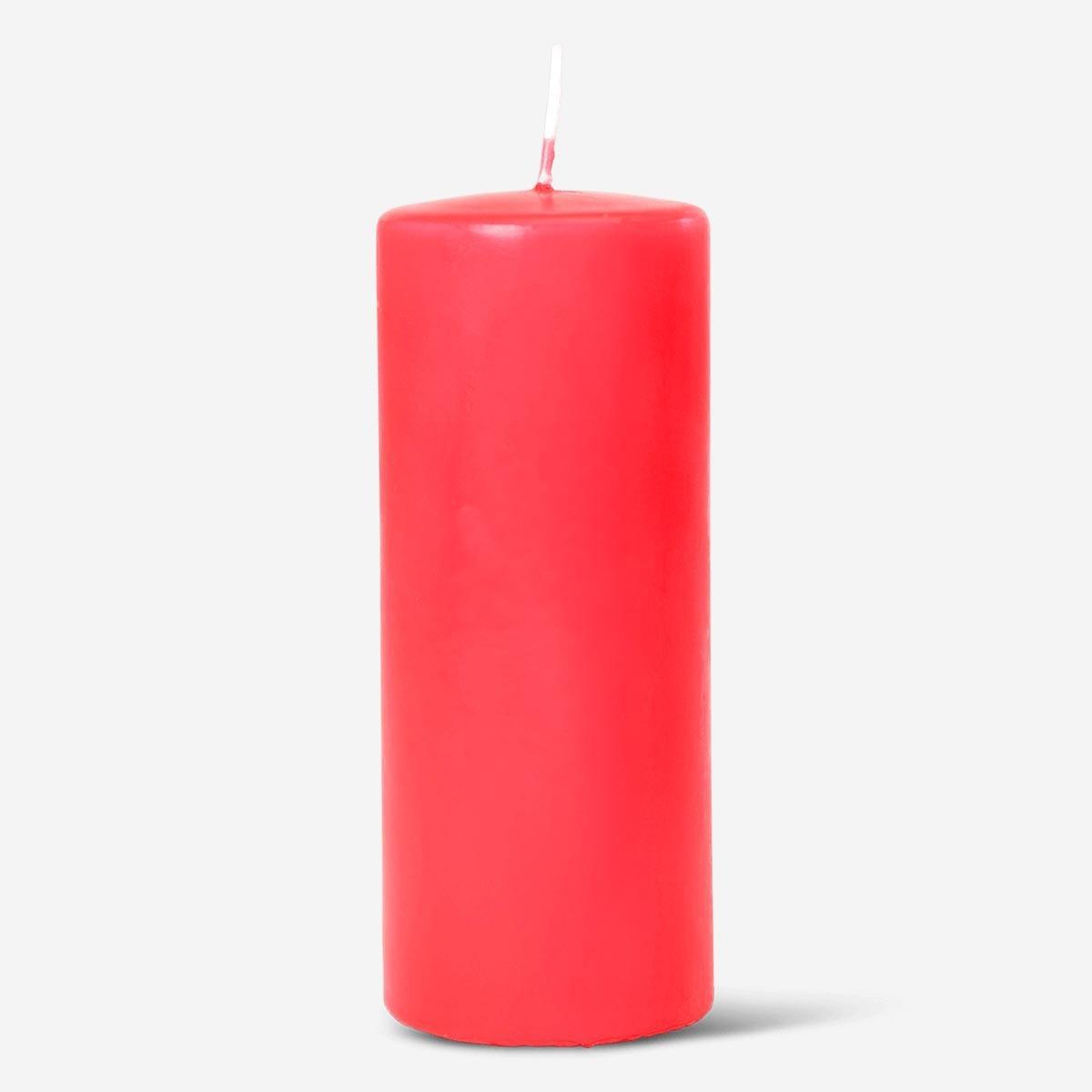 Red pillar candle. 17 cm