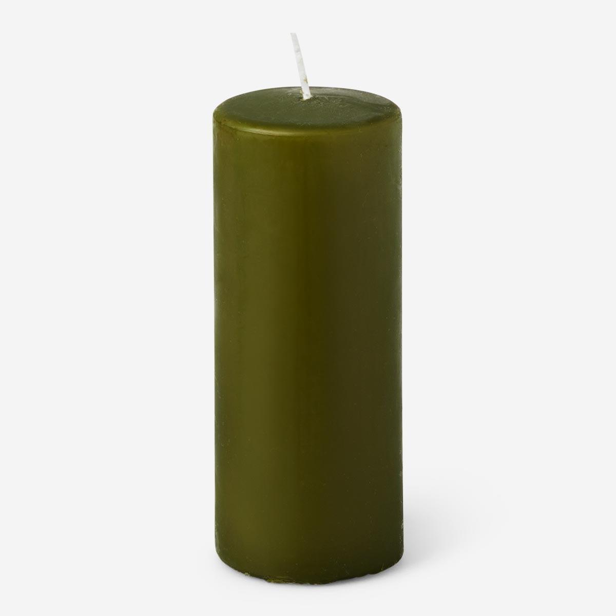 Green pillar candle. 17 cm