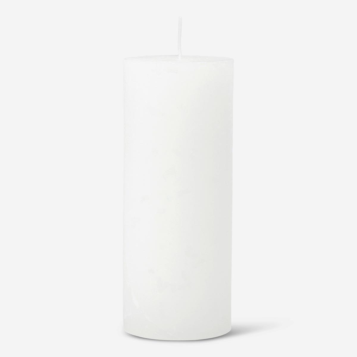 White pillar candle. 15 cm