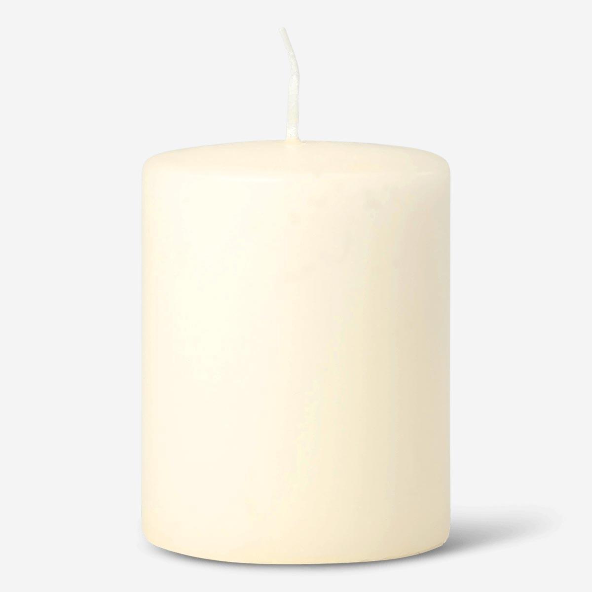 Cream pillar candle. 9 cm