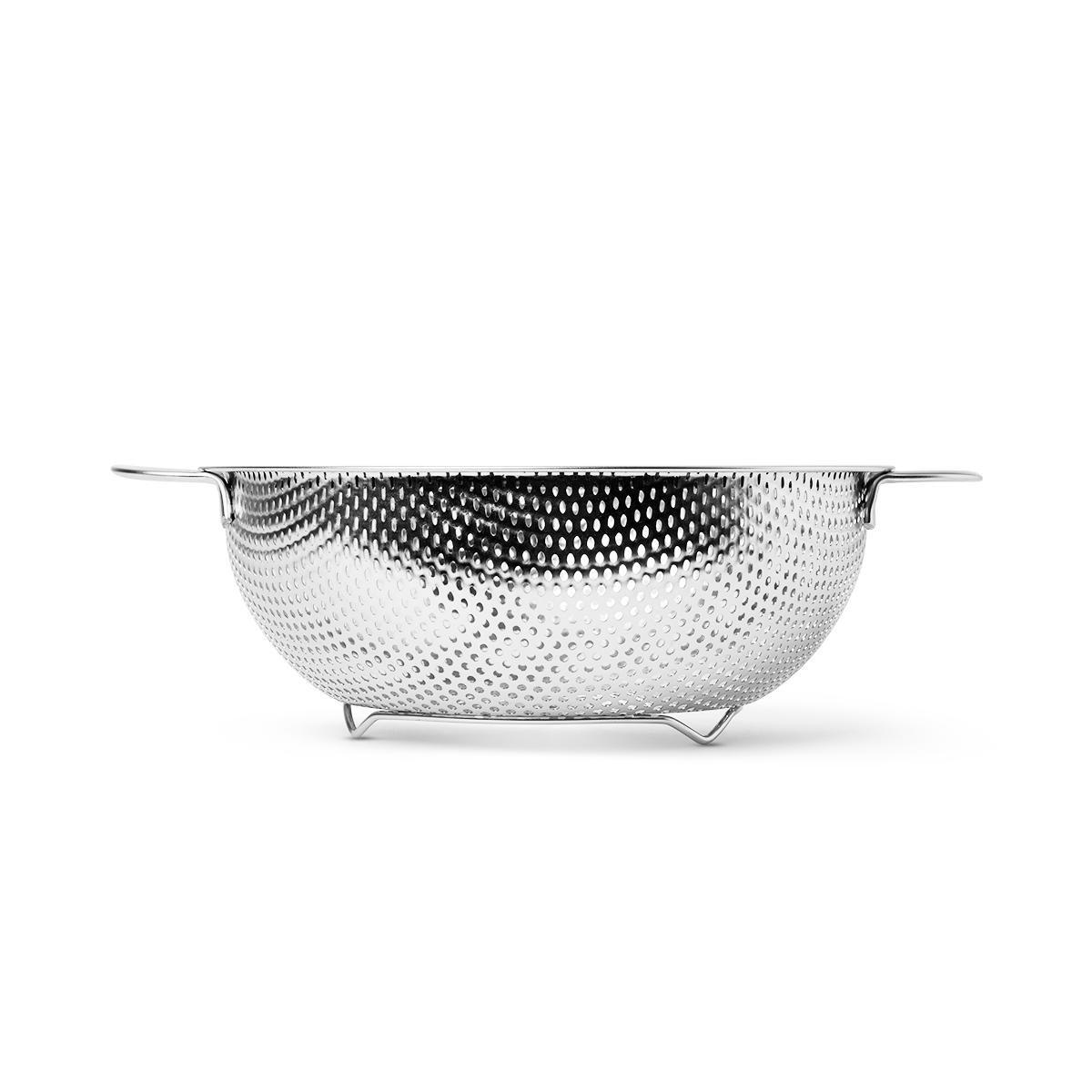 Stainless steel colander. 19 cm