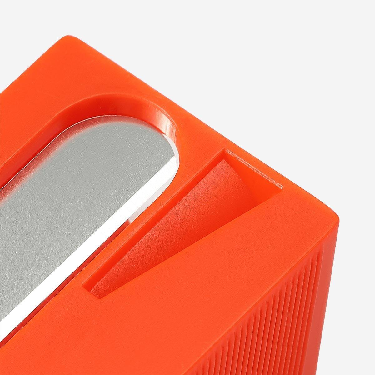 Carrot sharpener