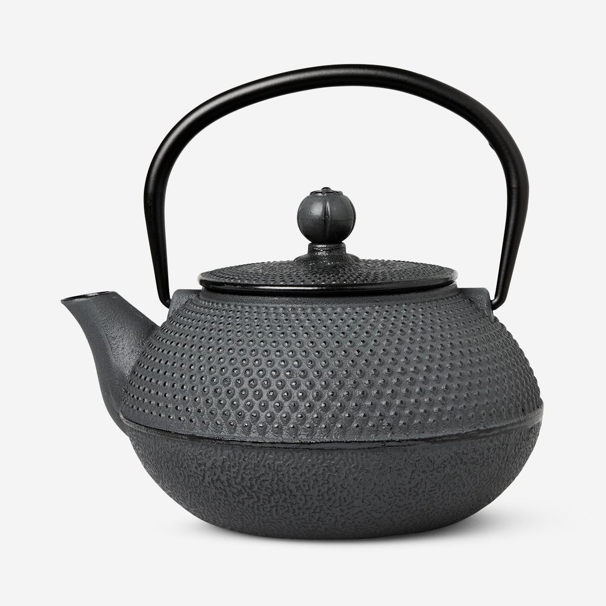 Black Cast Iron Teapot. 800 ml