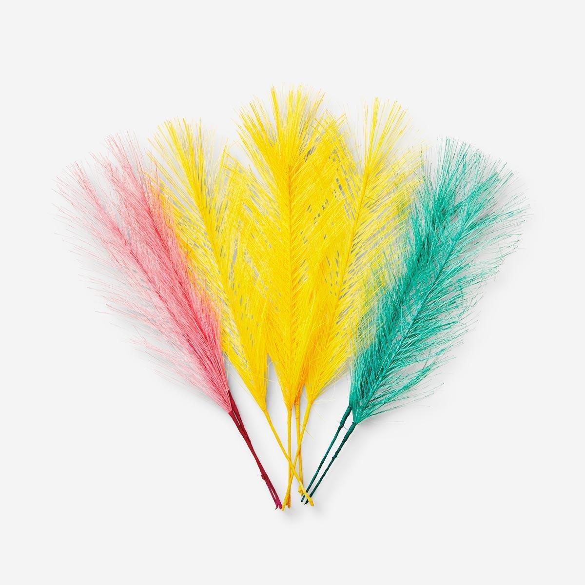 Coloured fake feathers