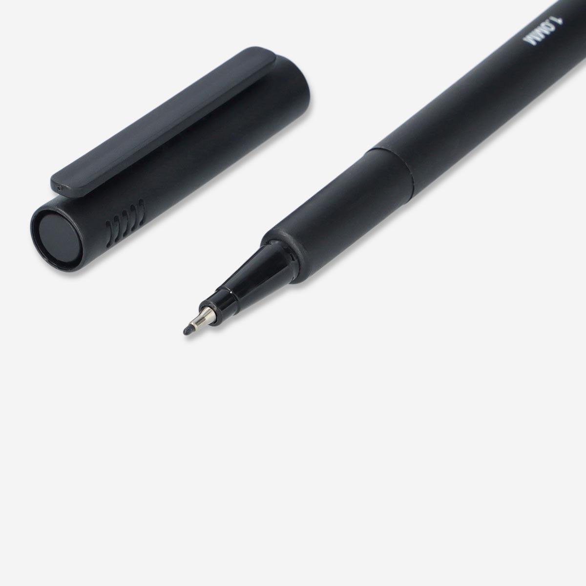 Black markers drawing pens