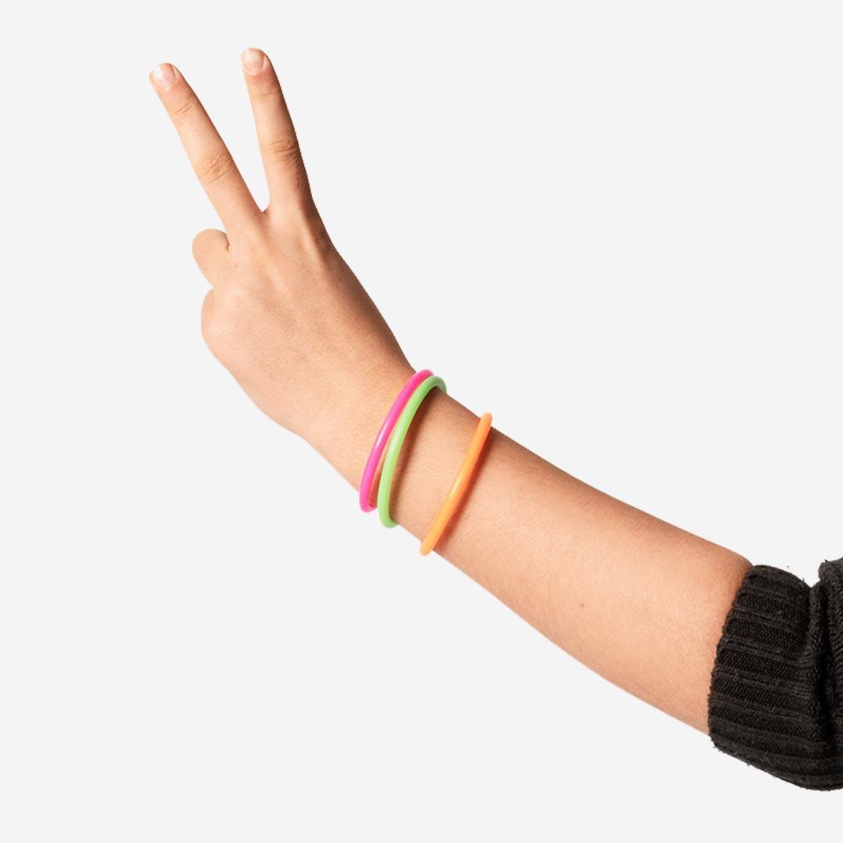 Multicolour glow stick bracelets
