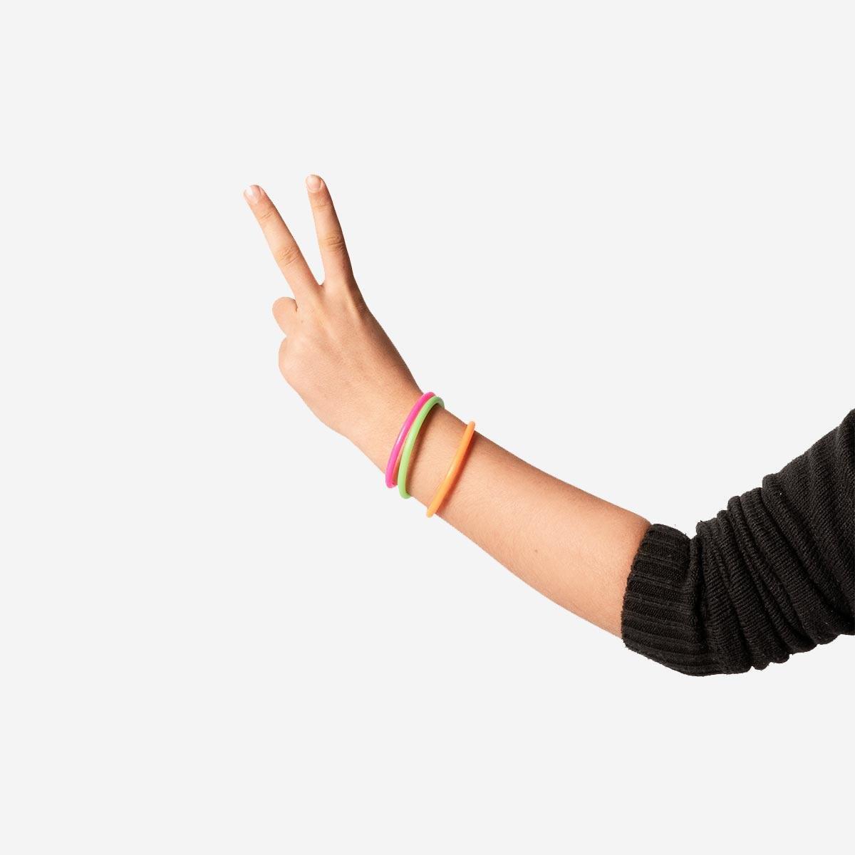 Multicolour glow stick bracelets