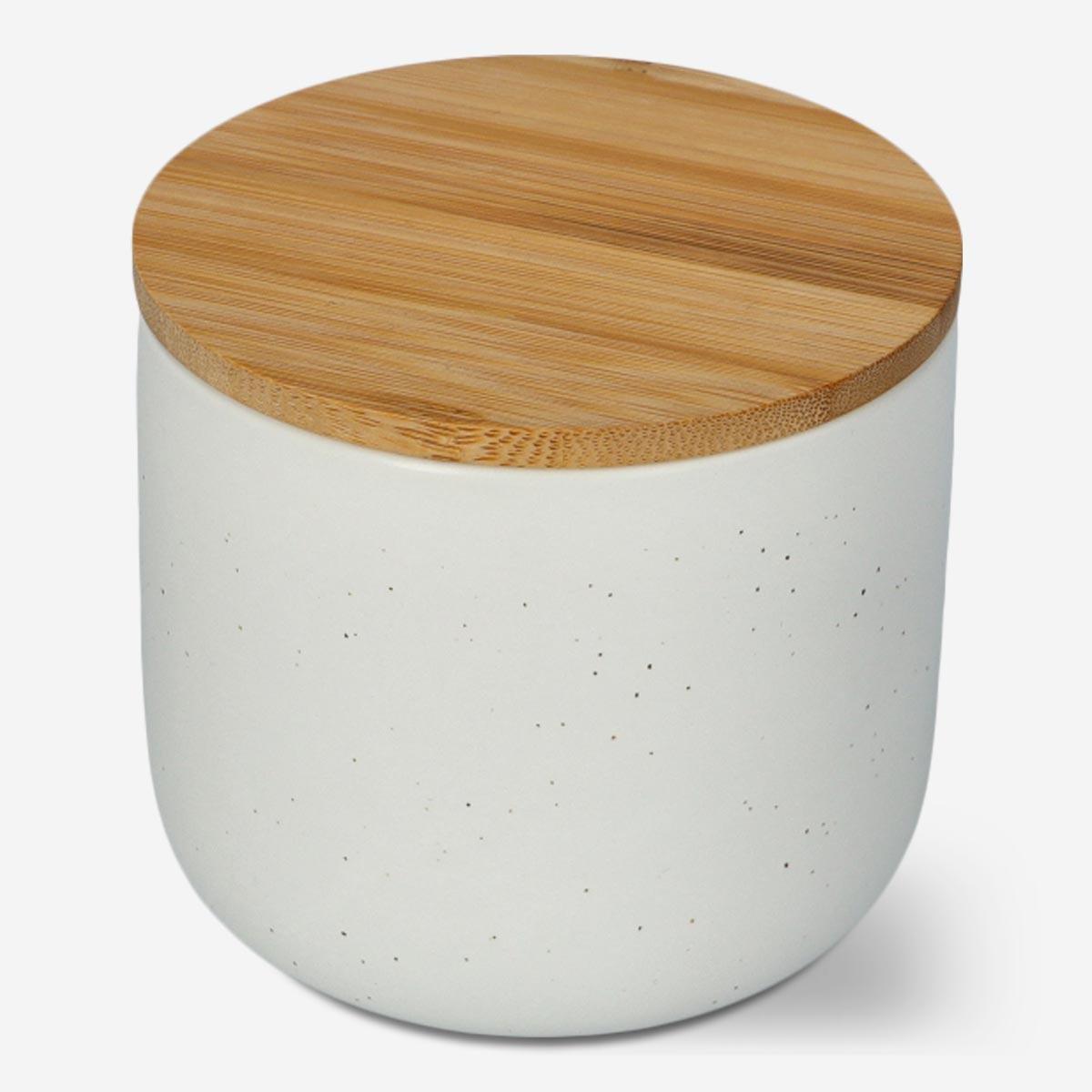 White storage jar. 9 cm