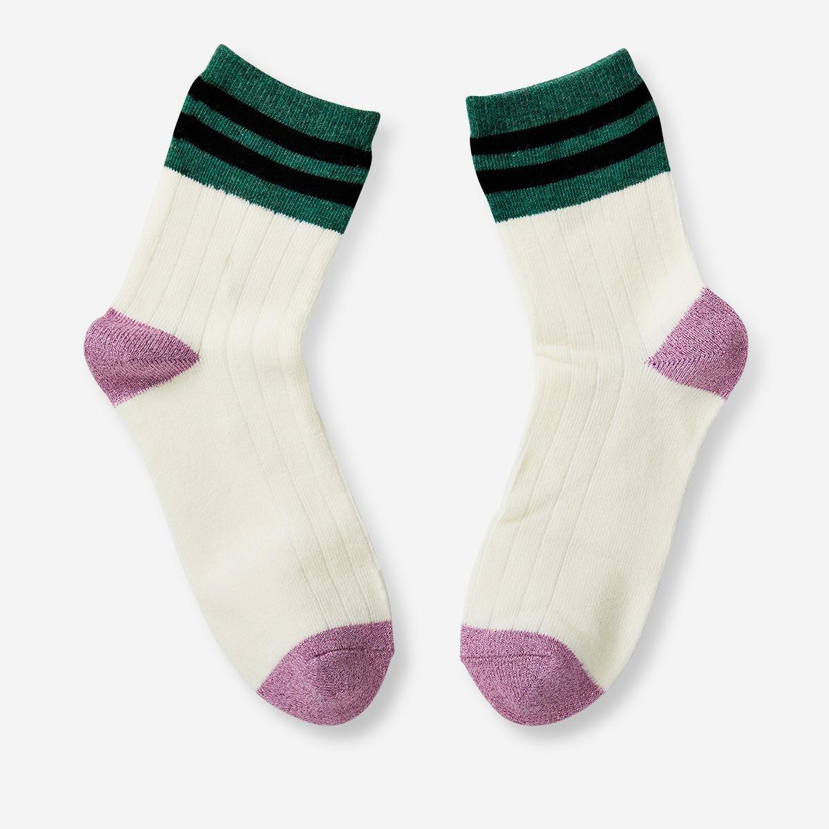 Green top white socks. size 39-41