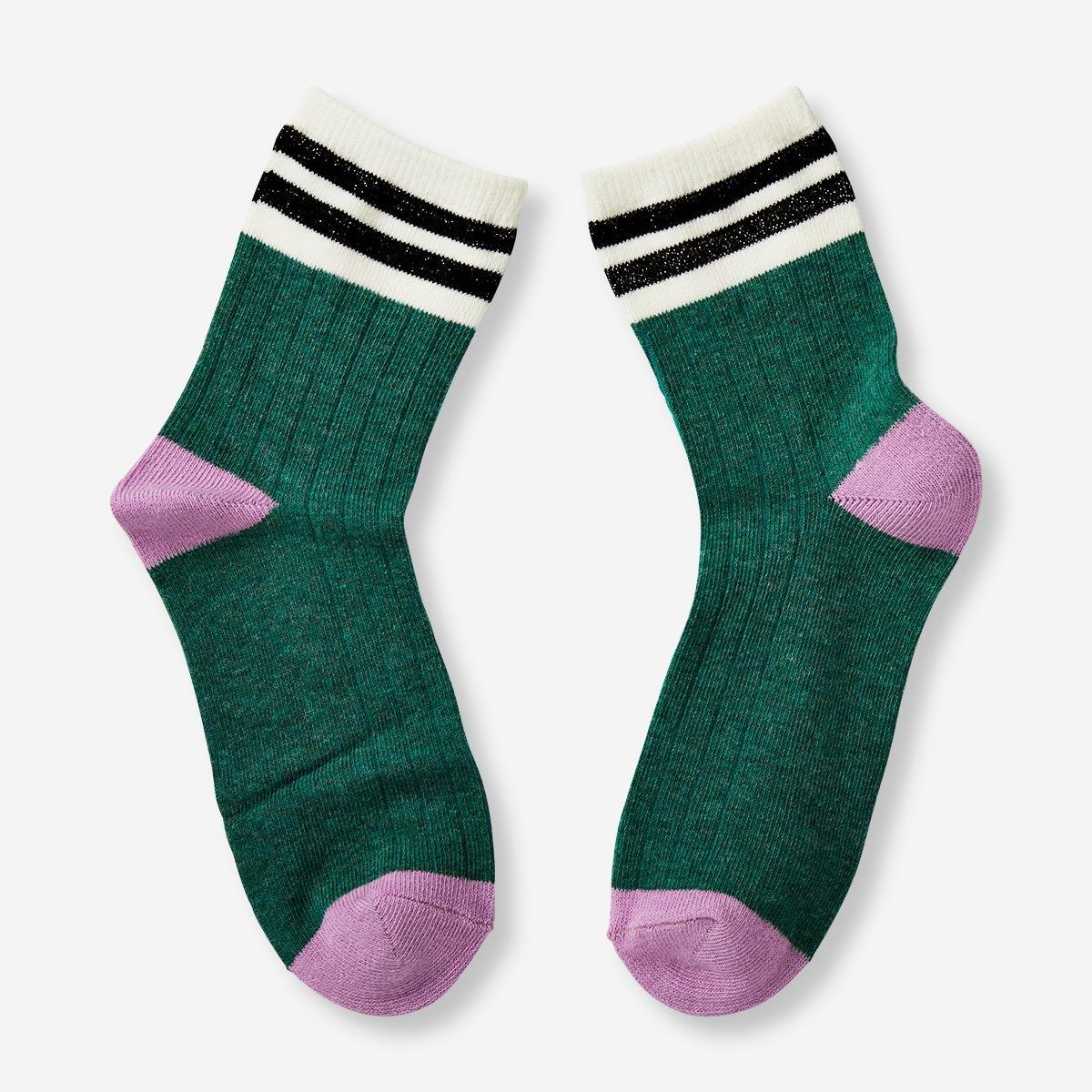 White top green socks. size 39-41