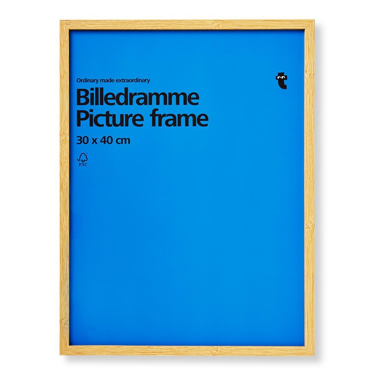 Wooden picture frame. 30x40 cm