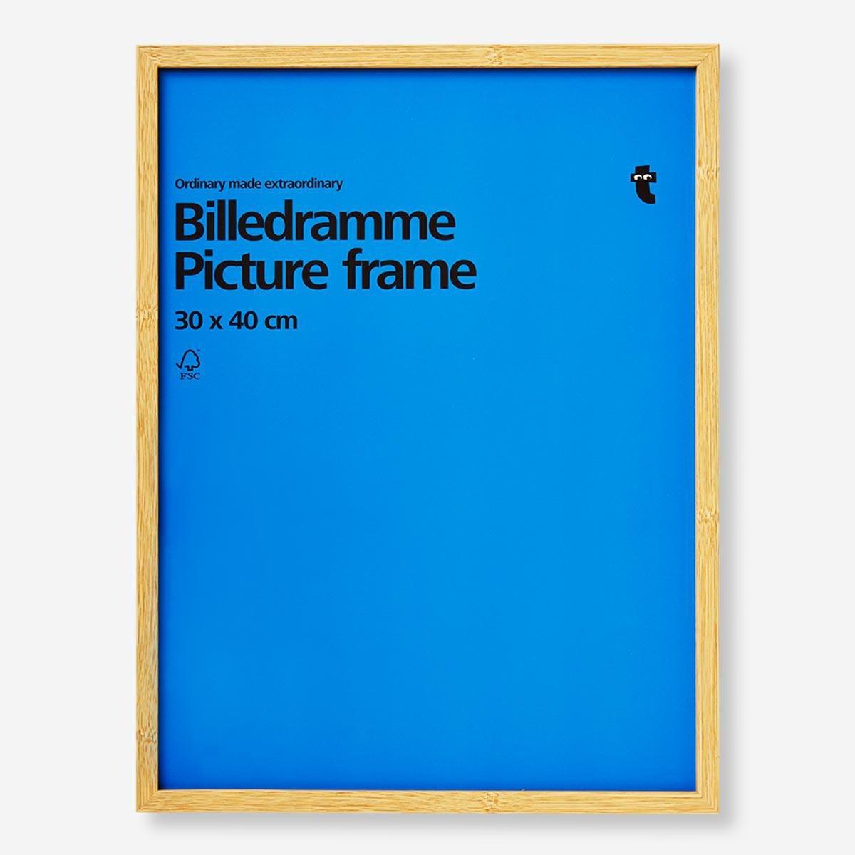 Wooden picture frame. 30x40 cm