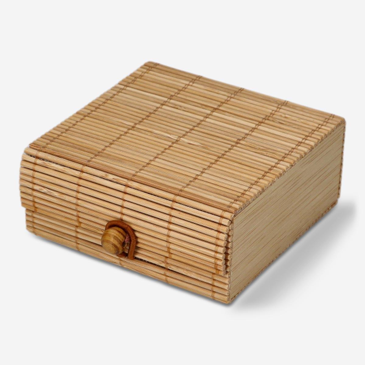 Brown Wooden storage box. 9 cm