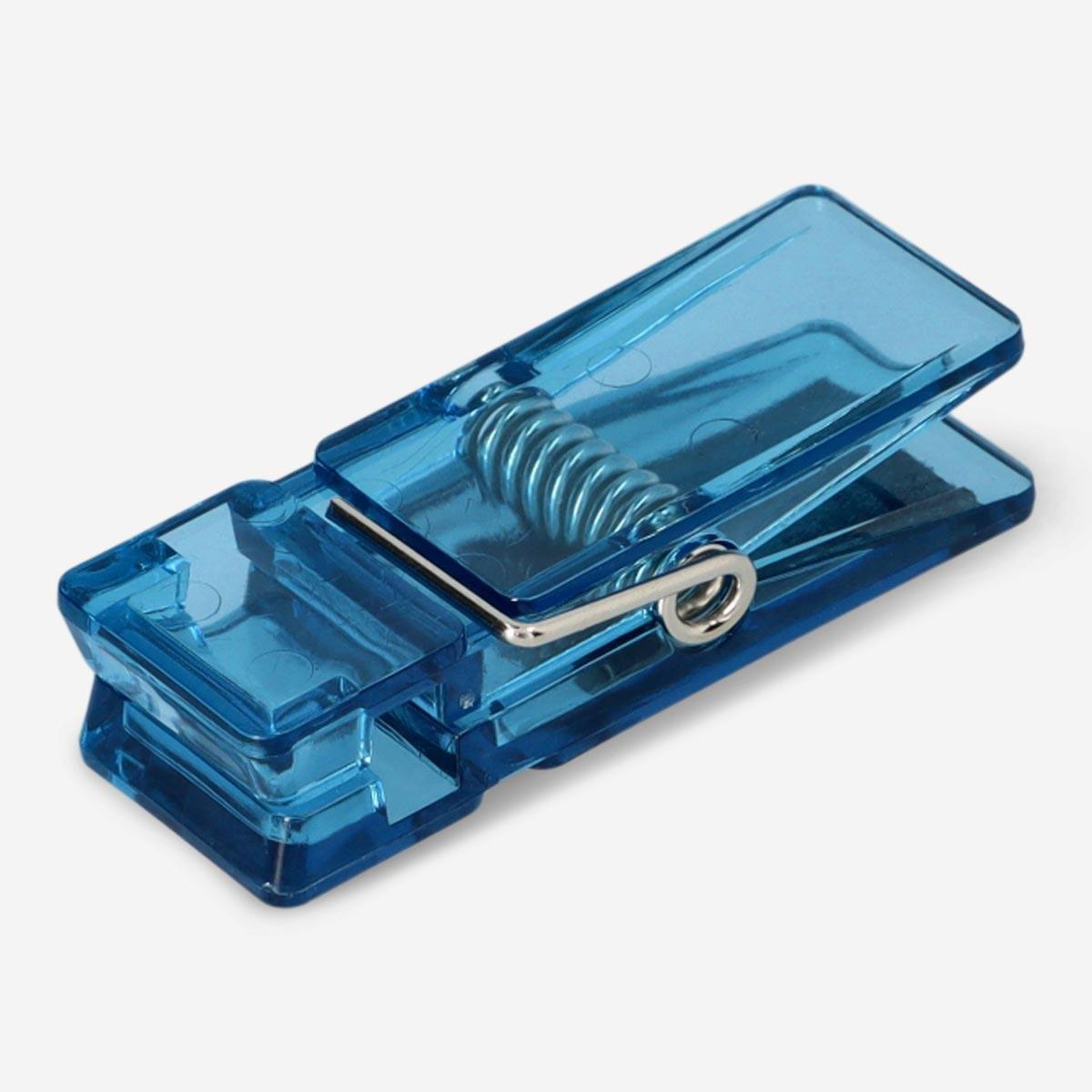 Blue clip with magnet