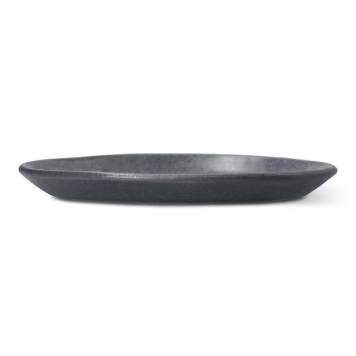Black plate. 20 cm