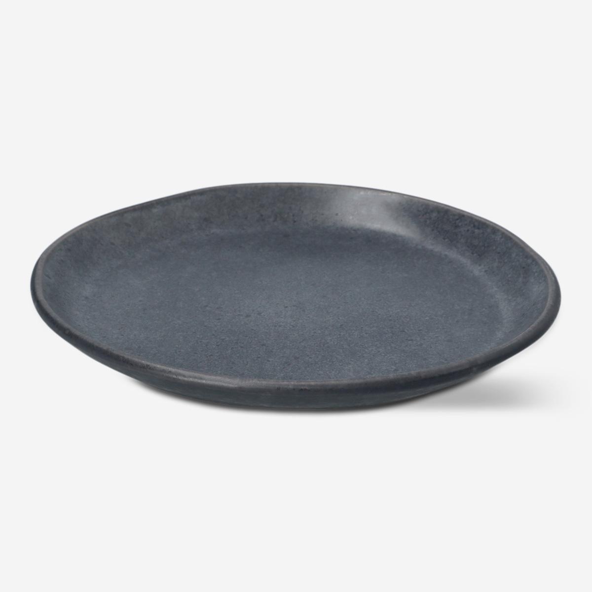 Black plate. 20 cm