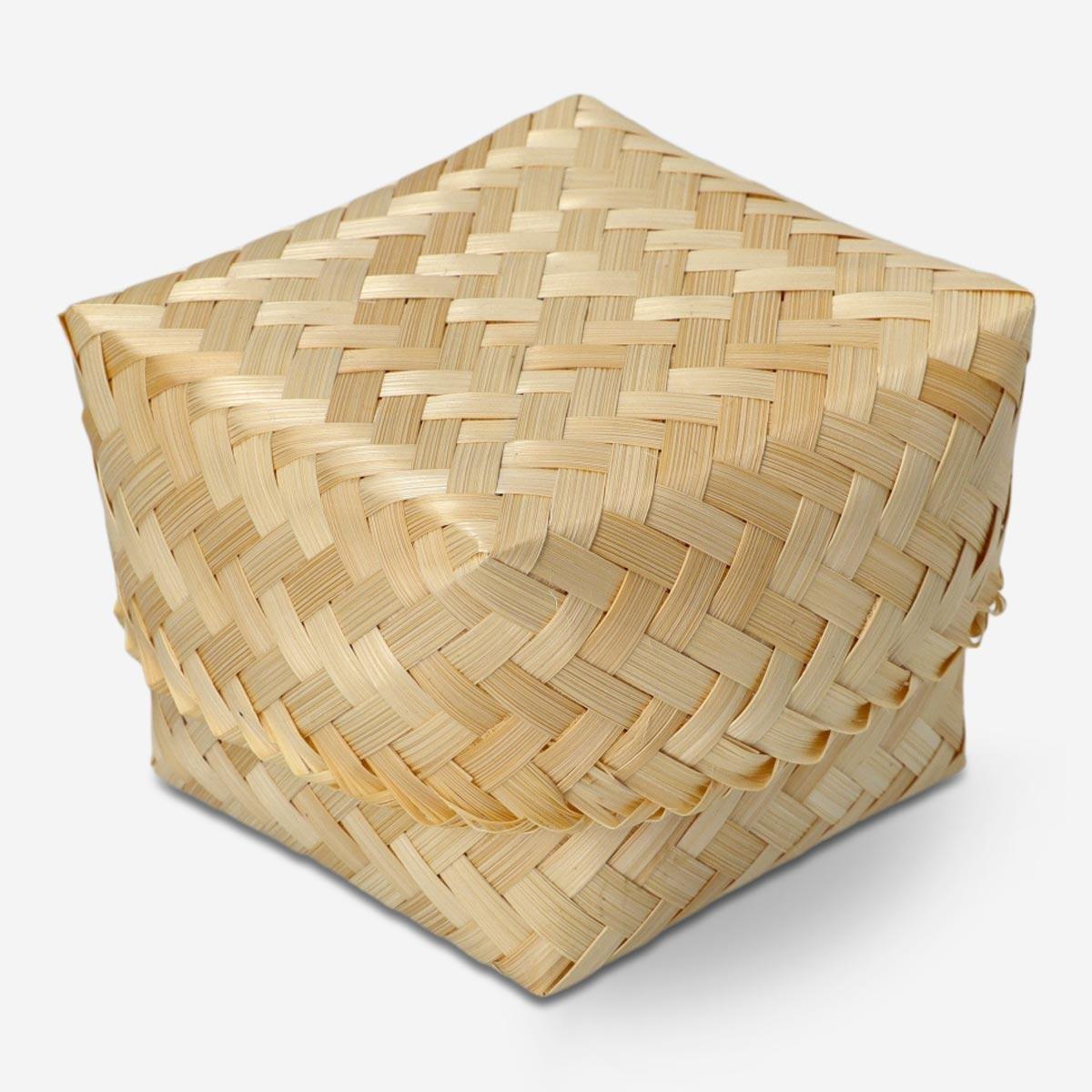 Bamboo basket with lid
