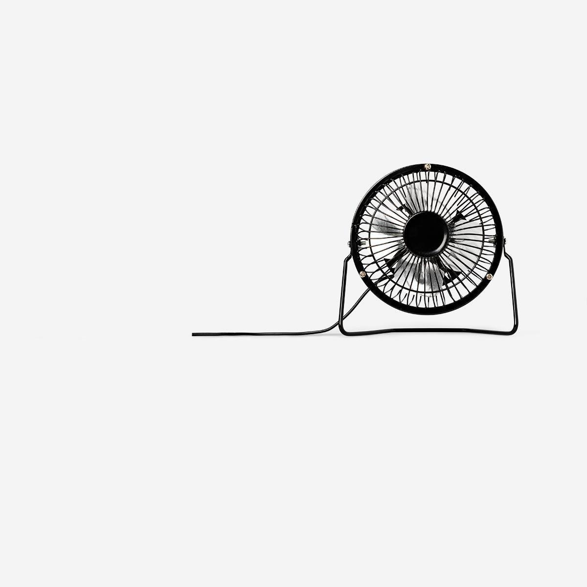 BLACK      USB fan with solar panel