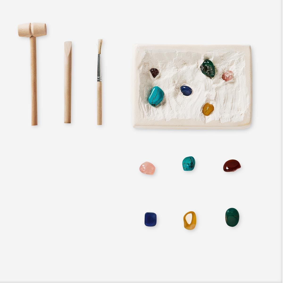 Brown excavation kit