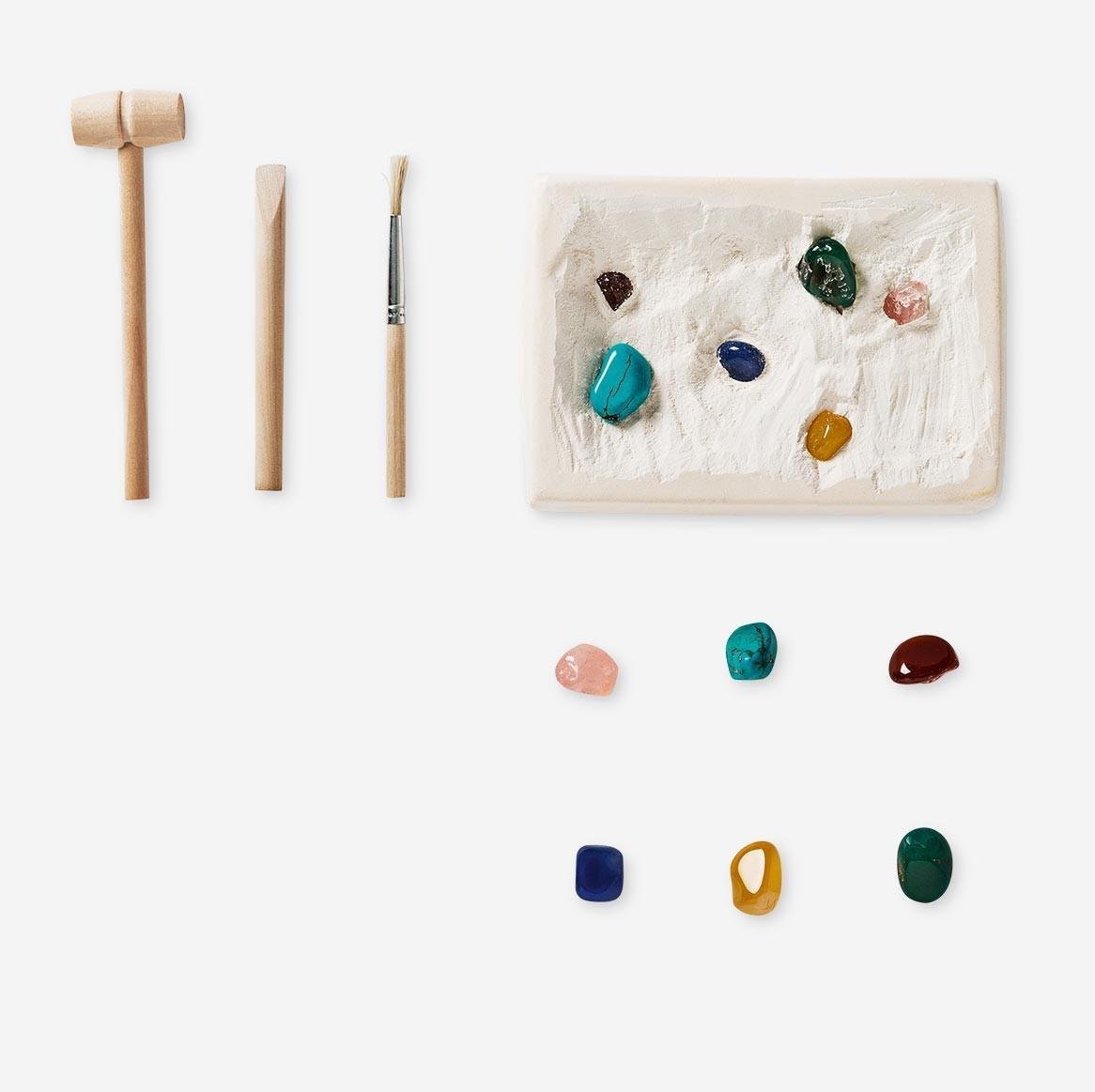 Brown excavation kit