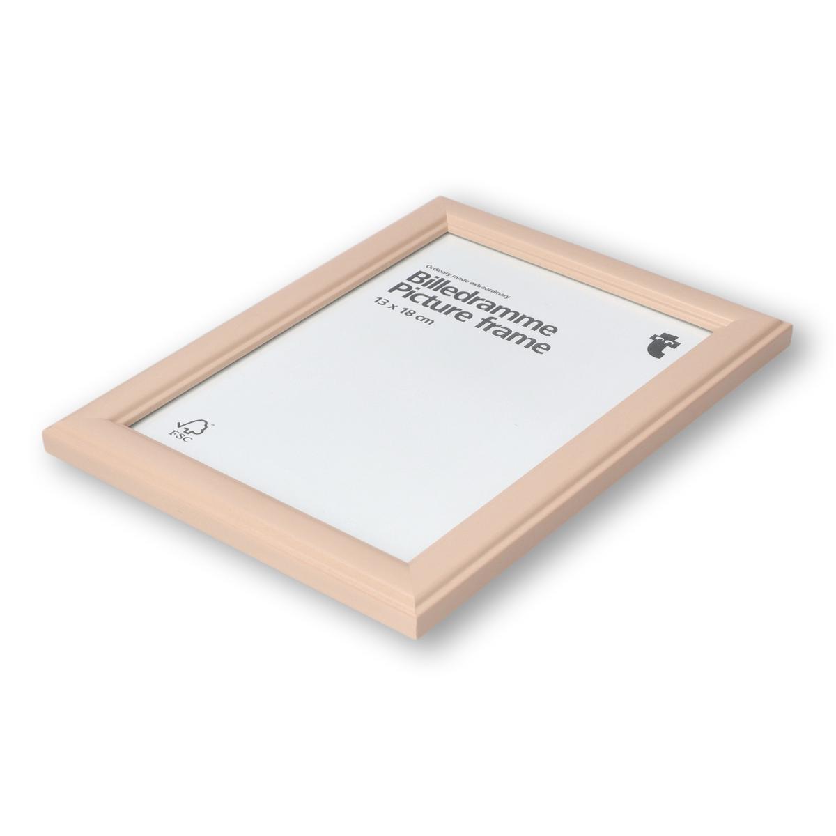 Pink picture frame. 13 x 18 cm
