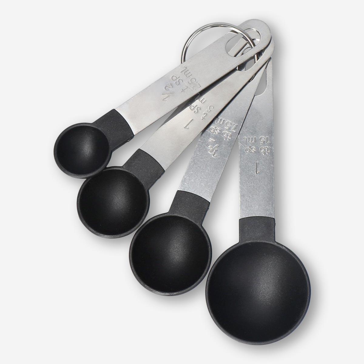 Black measuring spoons