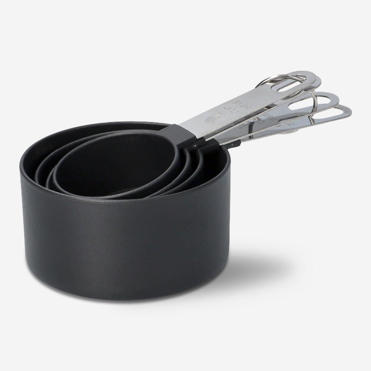 Black measuring cups