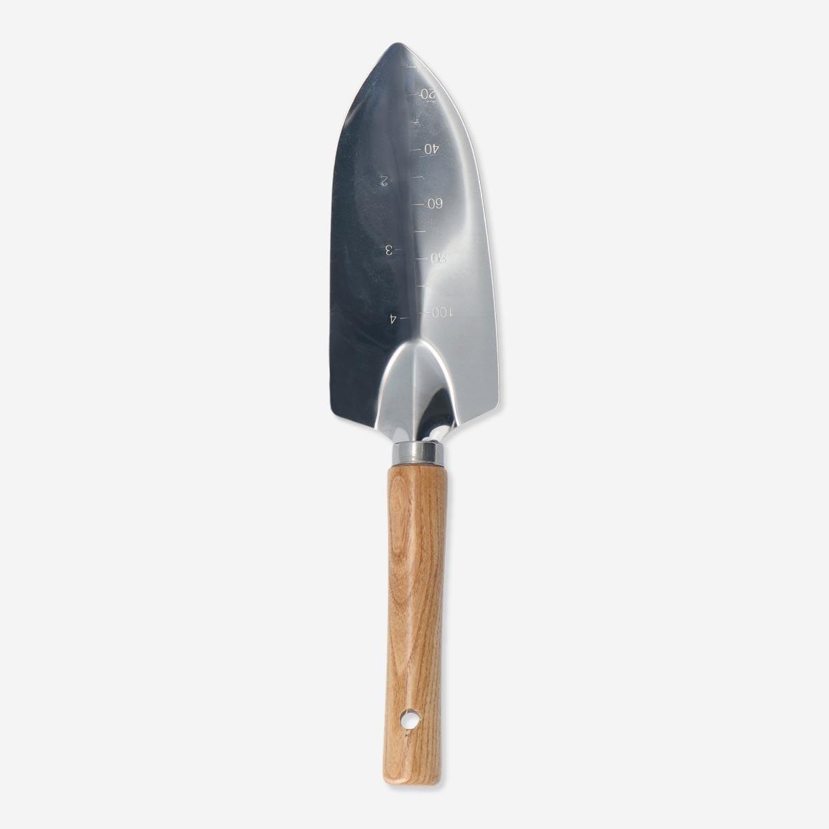 Stainless steel shovel with measurement