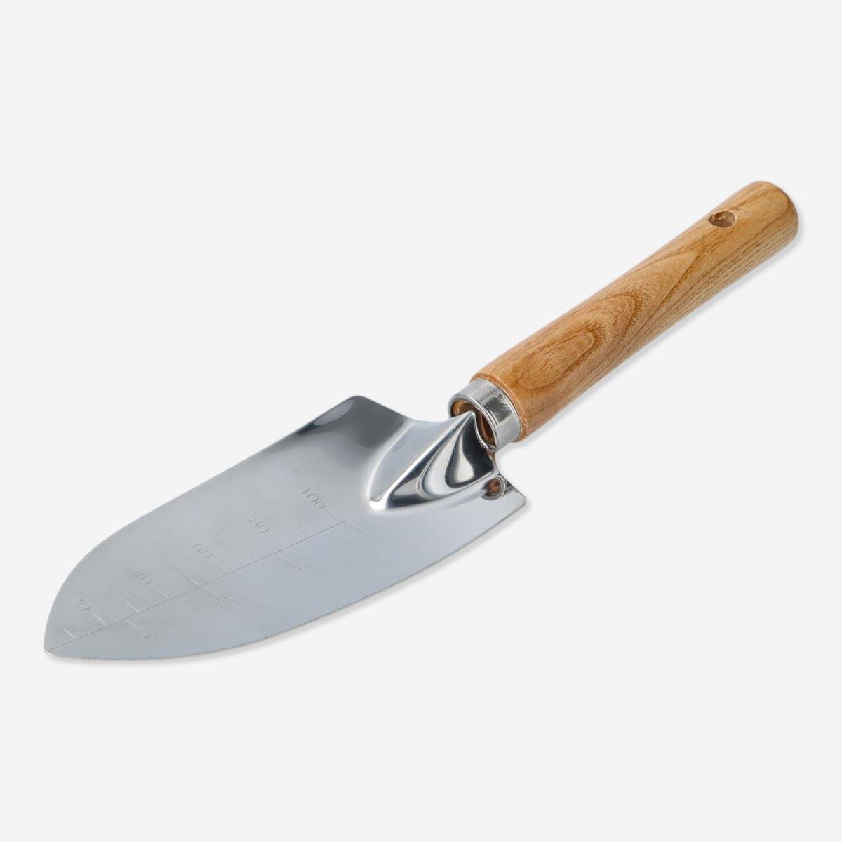 Stainless steel shovel with measurement