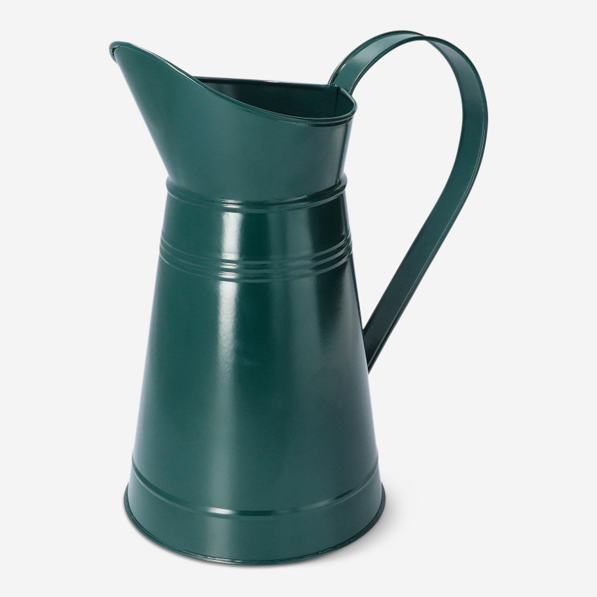 Green watering can