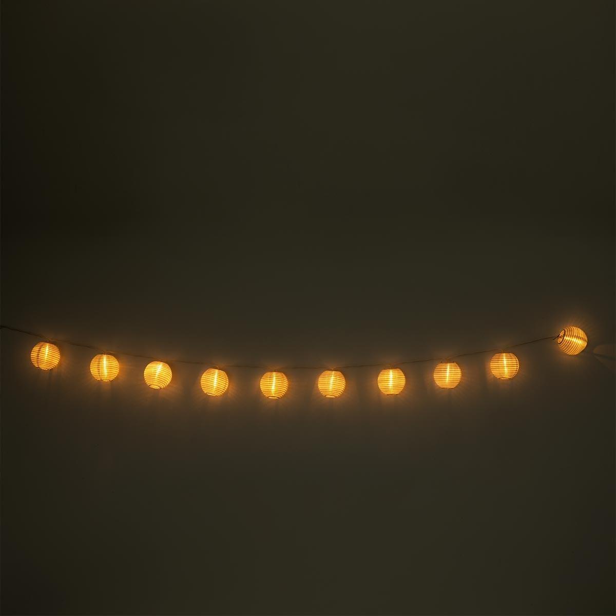 Yellow string lights for outdoor use. 285 cm