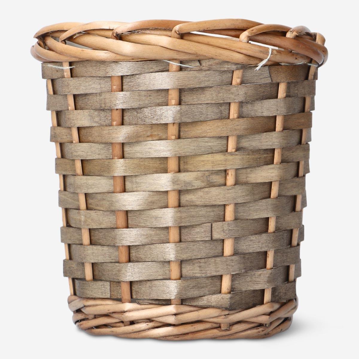 Wooden flowerpot