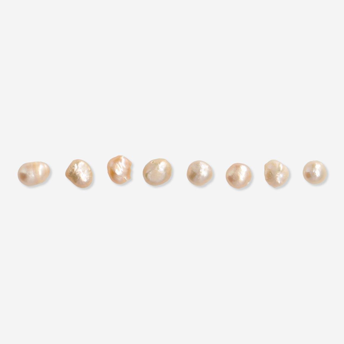 Gold freshwater pearls. 8 pcs