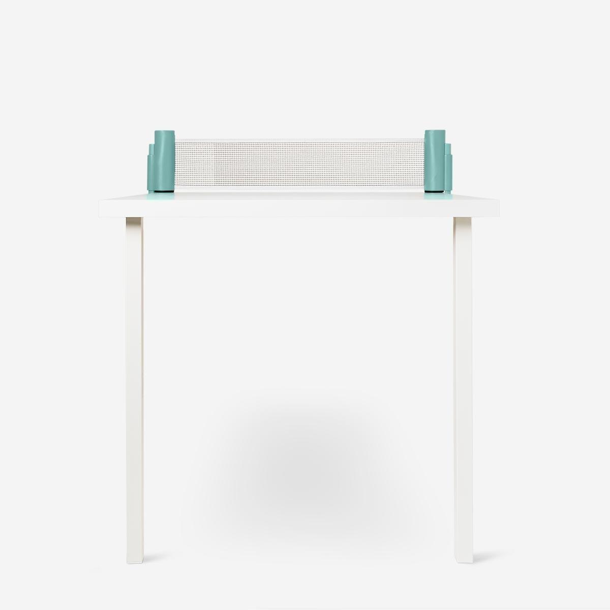 Green retractable table tennis net