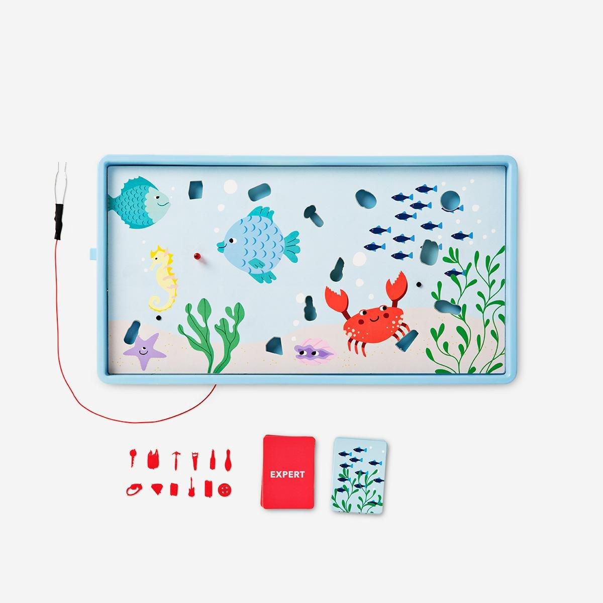 Multicolour clean the ocean game