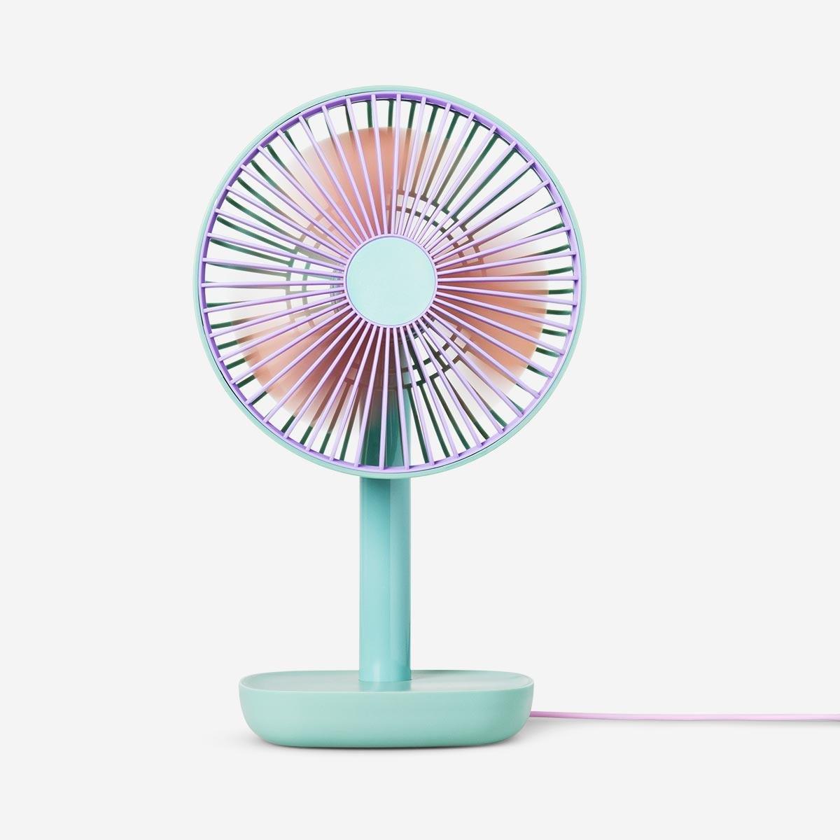 USB fan. With multiple wind speeds