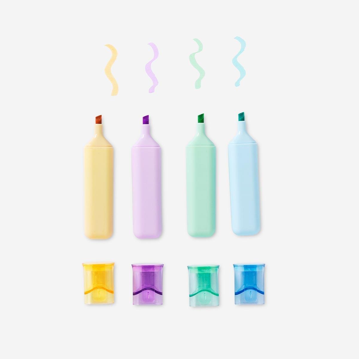 Multicolour highlighters. 4 pcs