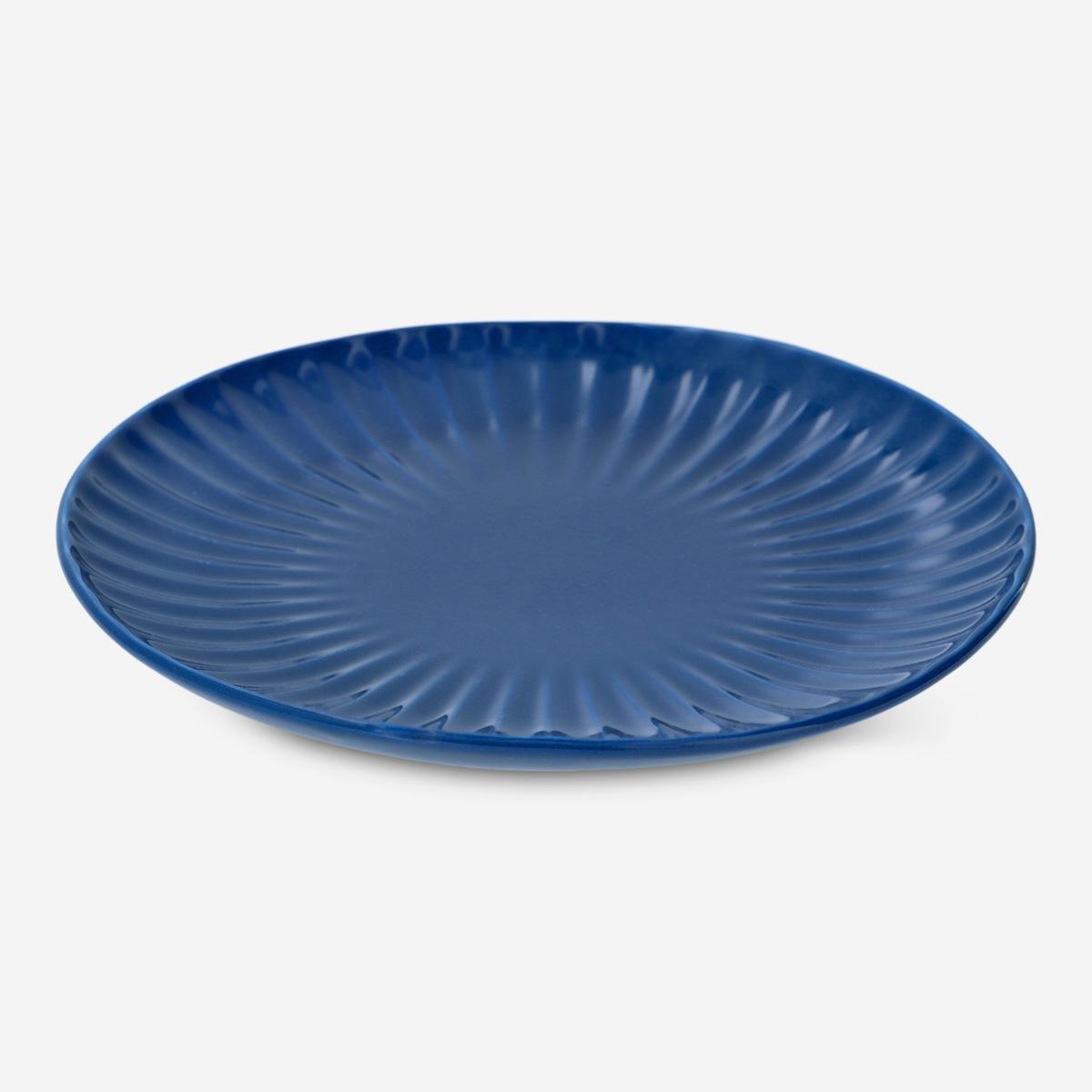 Blue plate. 19 cm