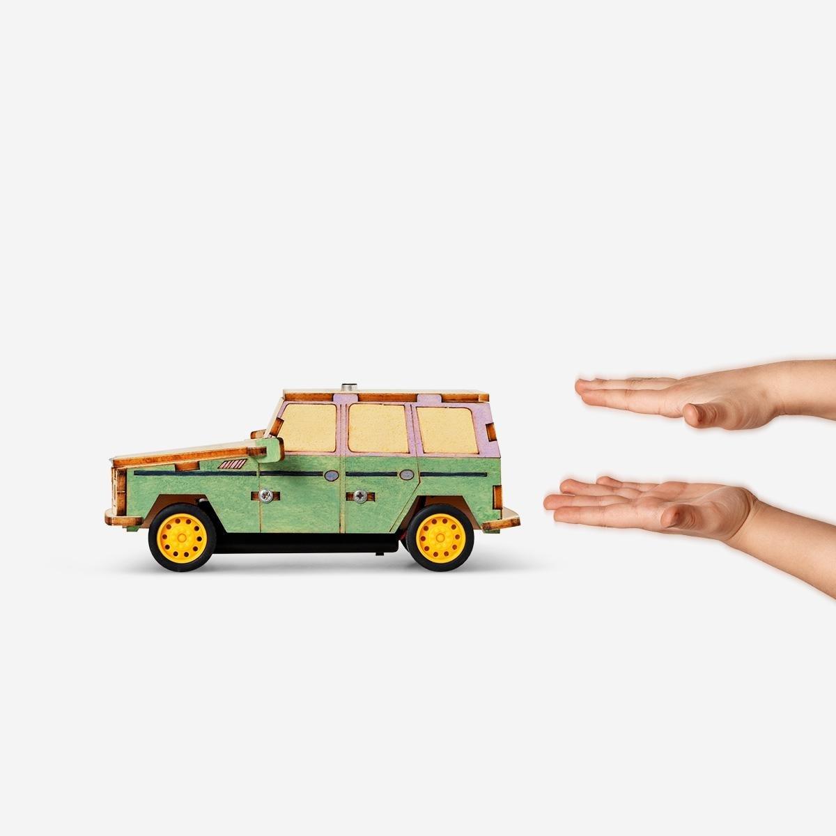 Multicolour Paint-Your-Own Car