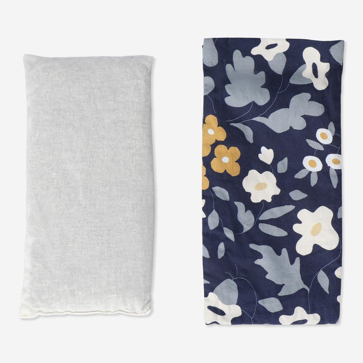 MULTI      Yoga eye pillow. With cassia and lavender seeds