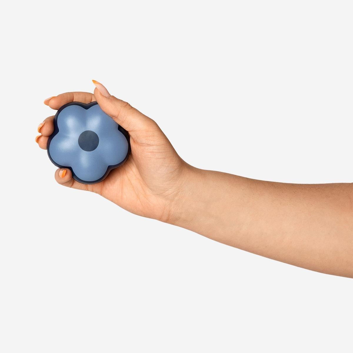 BLUE       Hand grip