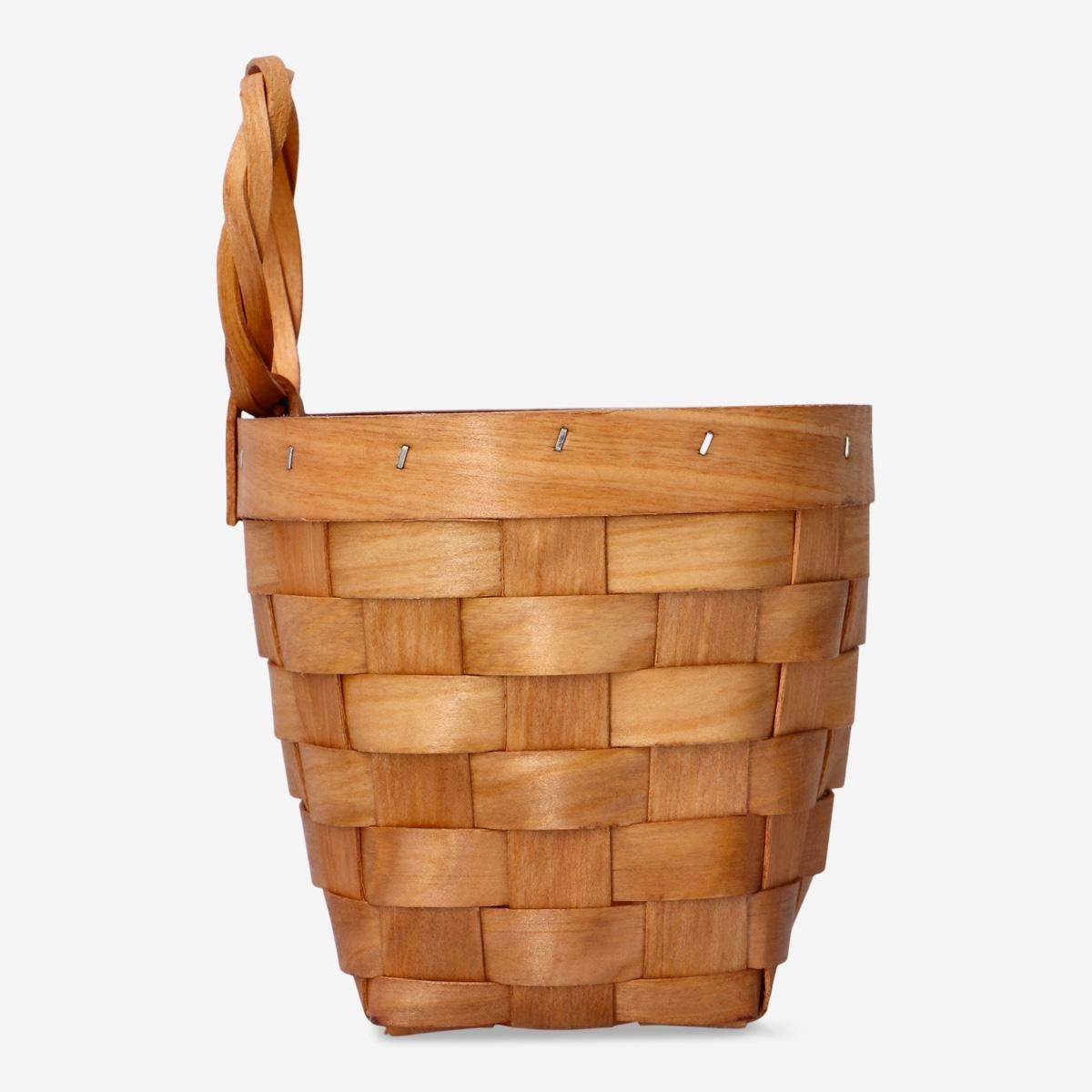 BROWN      Basket. For hanging