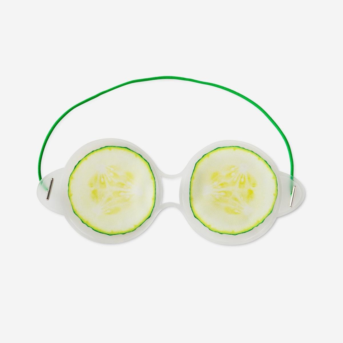 Green gel eye mask. cooling