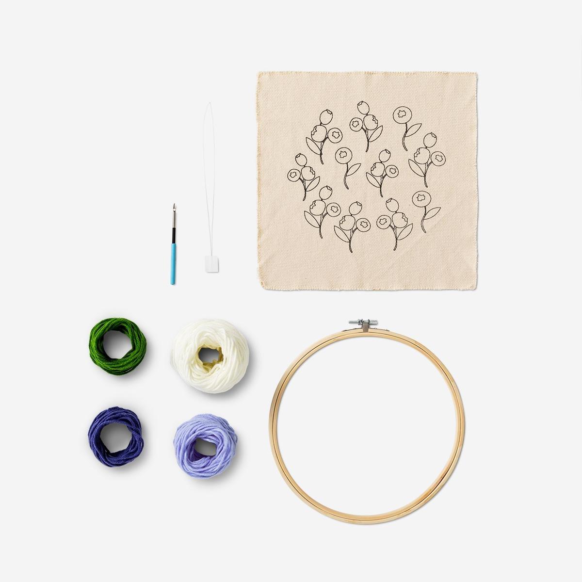 Multicolour punch needle set