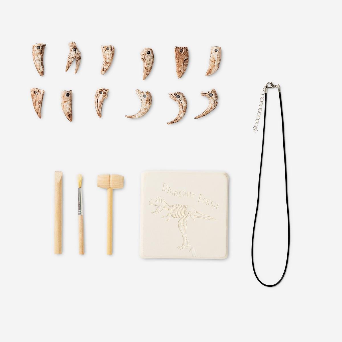 Multicolour dinosaur tooth excavation kit