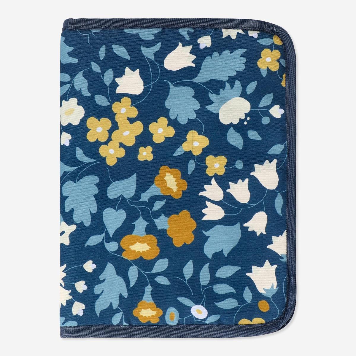 Multicolour cover and organiser