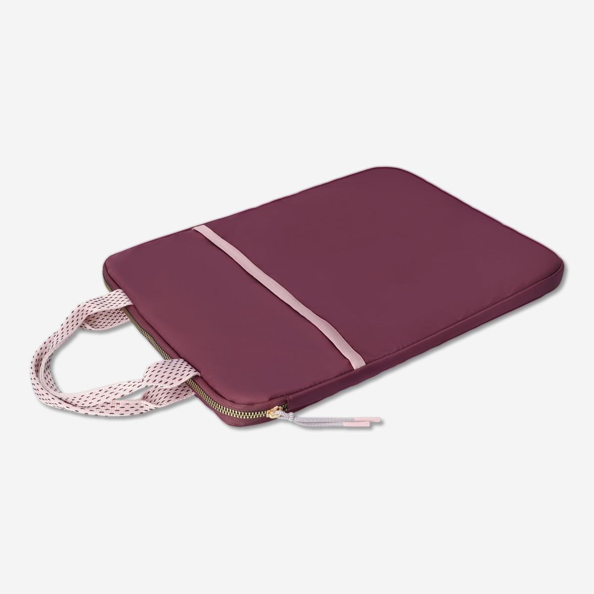 Purple laptop sleeve. 15