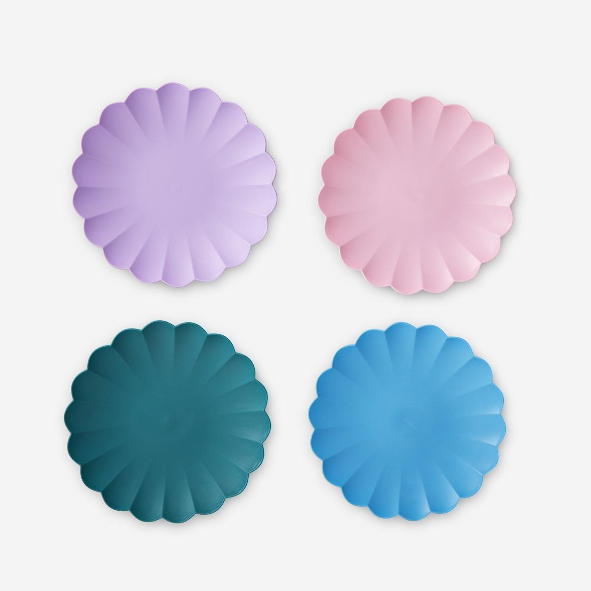 Multicolour Plastic Plates. 4 Pcs