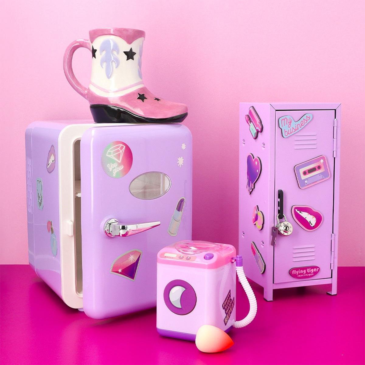 Pink washing machine. for blender sponges